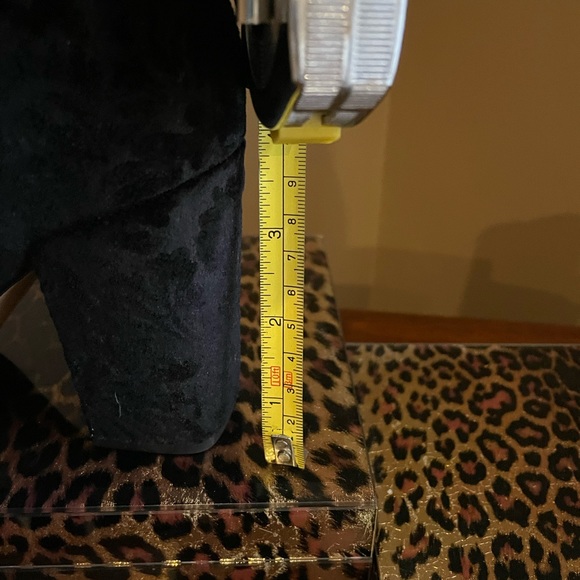 Rebecca Minkoff black suede pattern boot size 6 - Picture 5 of 6